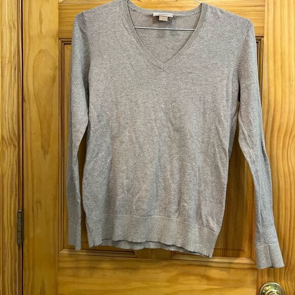 Loft sz. M lt. gold v neck sweater with glitter thread @ neck, cuffs, & bottom - Picture 1 of 5